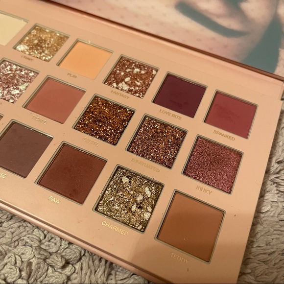 HUDA BEAUTY nude eyeshadow palette - Picture 4 of 7